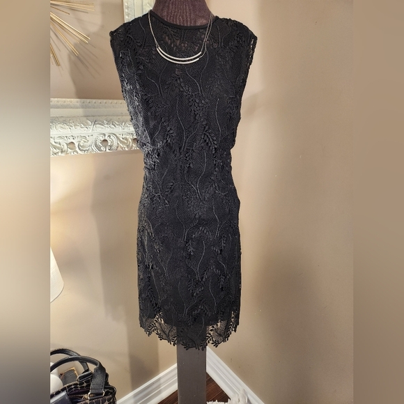 NWT Diane Von Furstenberg Black Dress Size 4 - Picture 2 of 9